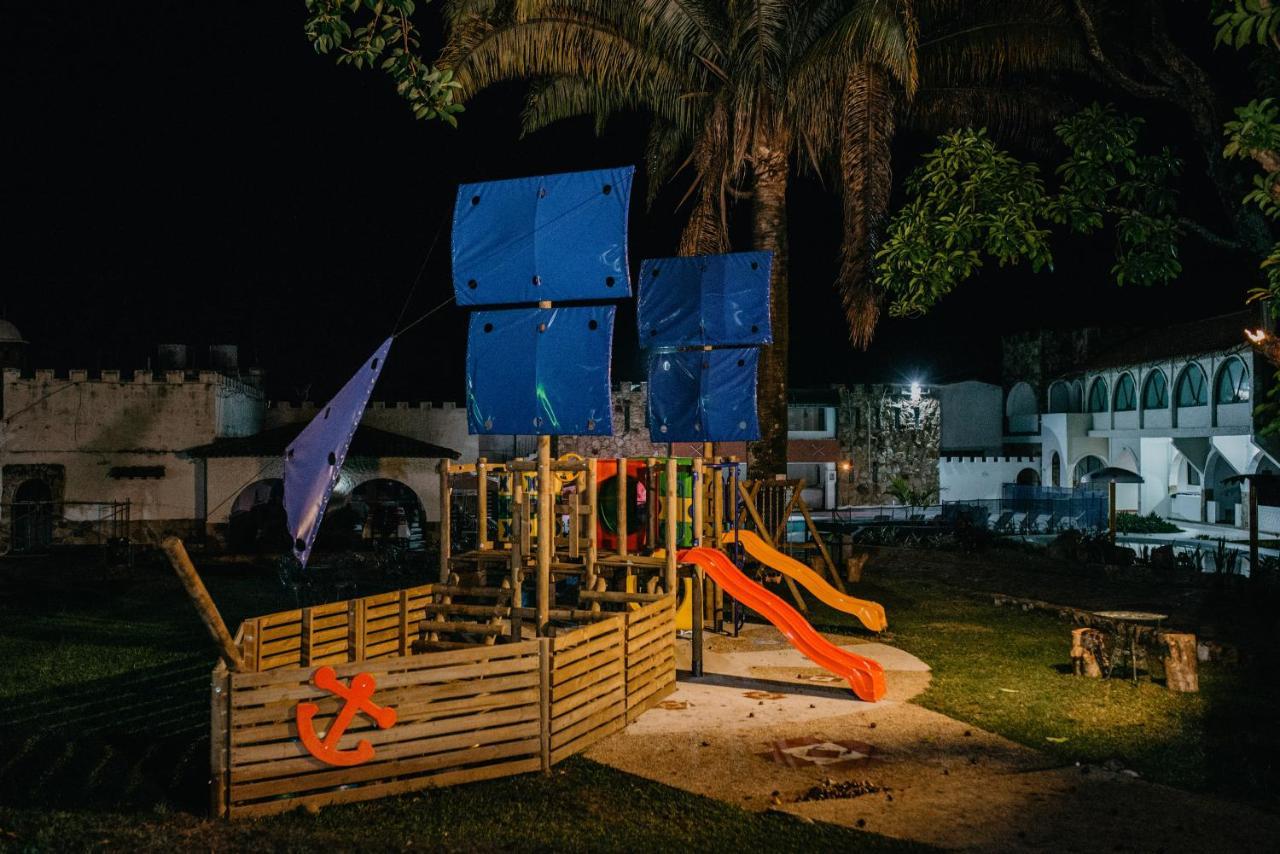 El Castillo Hotel