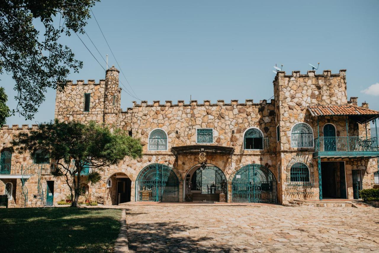 El Castillo Hotel